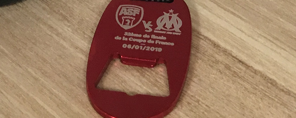 Porte-clés décapsuleur sport