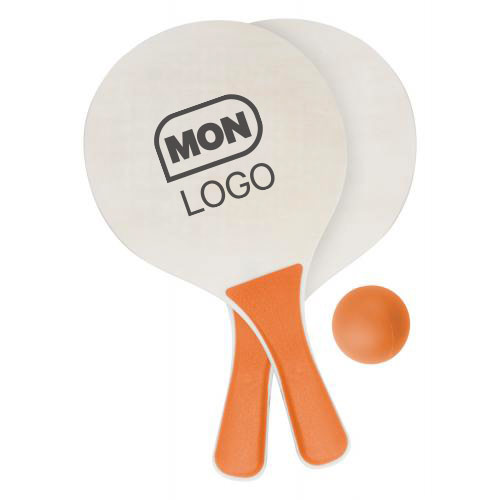 Un jeu de raquettes de plage