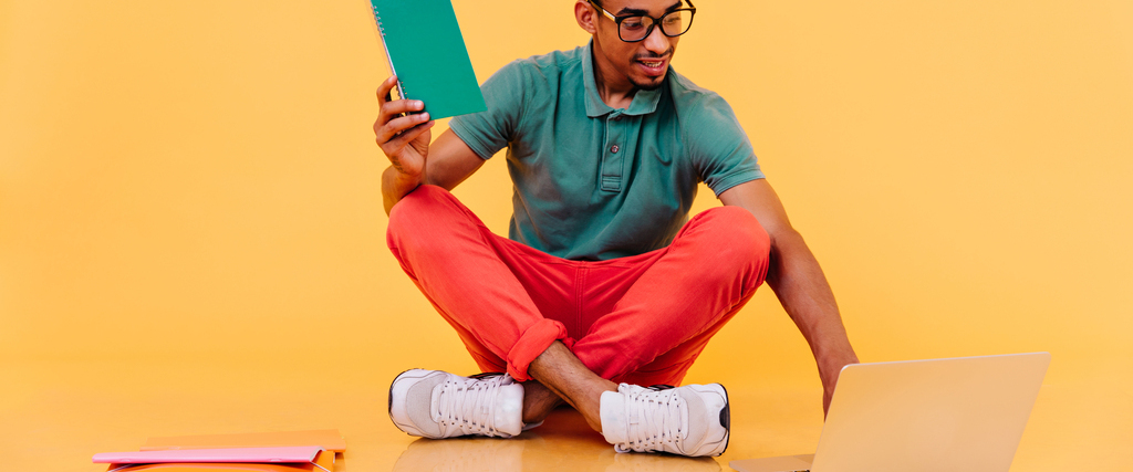 homme en télétravail